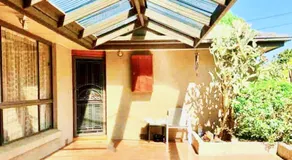 Cozy and Quiet Home in Doncaster, Close to Shops & Transport - Image 5