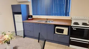 Avenue Heights Motel - Image 5