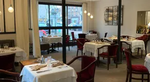 Hotel Paris Vesinet -ex Auberge des 3 Marches - Image 2