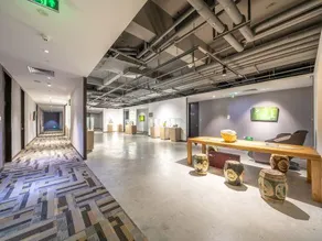 Circle Art Hotel - Image 2