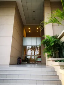 BTQH Seaview @ Island Plaza 118 - Image 2