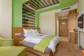 Xian Song Of Apple Hot Spring Hotel - Image 2