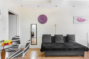 Euston Budget Apartment and Rooms - Image 2