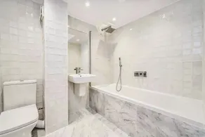STYLISH FLAT IN THE HEART OF LIVELY CAMDEN - Image 4