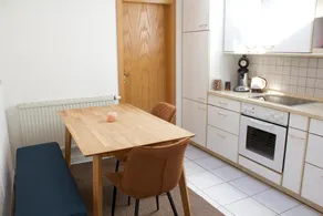 Kuschelige Ferienwohnung mit Balkon & Free Wifi - Image 2