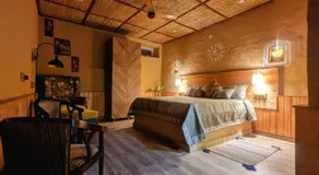 Quaint village farm stay - Image 2