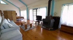 Samford Lakes Rural Accommodation - Image 2