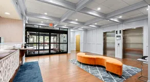 Hampton Inn Bordentown - Image 2