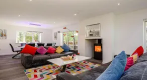 Kingfisher Lodge - 4 Bed Villa - Image 2