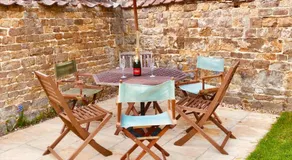 Bolton's Cottage - Image 4