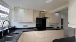 Cosy Guest House, Langley, Slough - Image 3
