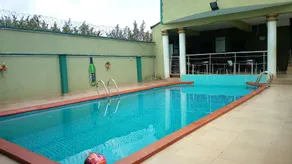 Prowess Hotel and Suites - Image 5