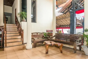 ZEN Rooms Kuta Flora - Image 2