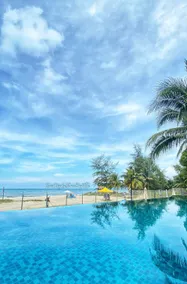 Sea View & Pool View & WiFi & Netflix at Iman Kazoku TimurBay Ville Studio 2BDR - Image 5