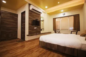 Hotel Vraj Inn - Image 2