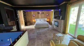 Le Lodge des Charmes 5 étoiles - Image 2