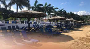 Ocean view with free beach access, pool and water park - Image 4