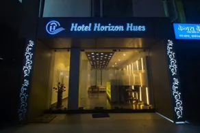 Hotel Horizon Hues - Image 1