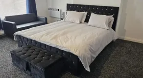 Liv's place - Image 2