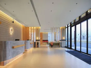 Country Inn & Suites by Radisson Shanghai Meilan Lake Luodian Ancient Town - Image 3