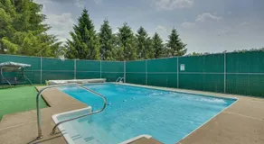 Equestrian House Suites - Image 3
