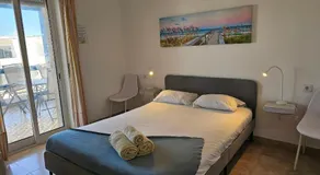 Blife Cerya private rooms at Faro beach - Image 3