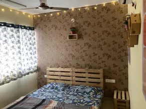 Cozy Comfortable 3 bhk apartment - Image 2