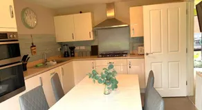Spacious Modern 5-Bedroom Detached Home in Corby - Image 3