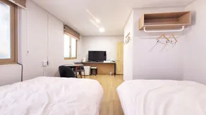 Pineview Hotel, Sokcho, Seoraksan - Image 5