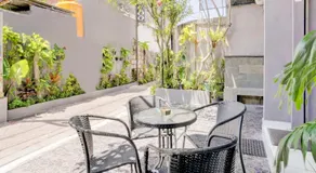 Paradise Inn - Image 2