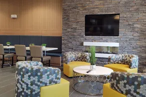 Microtel Inn & Suites by Wyndham Liberty/NE Kansas City Area - Image 4