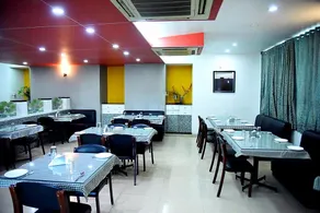 Lotus Hotel - Image 3