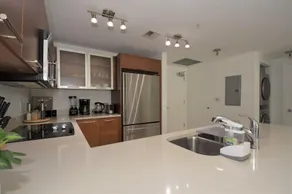Wonderful 1 bedroom condo in Midtown. - Image 4