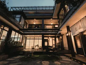 Only Blue Inn - Image 4