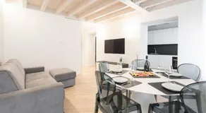 Aa Imbarcadero apartments - Image 3