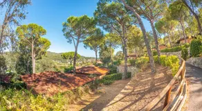 Ferienhaus mit Pool, Garten und Terrasse | Gartenblick - Image 4