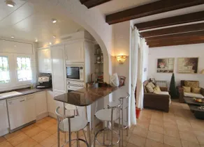HERMOSO CHALET CON ESPECTACULARES VISTAS AL MAR - Image 3