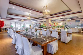 Rezen Hotel Linyi News Tower - Image 5