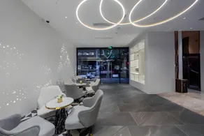 Home Inn Plus Shanghai Railway Staion Yanchang Road Metro Station - Image 3