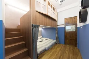 10-Person Private House in Central and Western District - Image 3