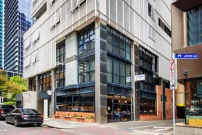 Brady Hotels Jones Lane - Image 5