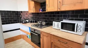 Cozy corner - 3 Bedroom Full House - Perfect for Families, Couples And Company Contractors - Image 3