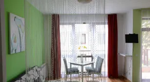 TES Flora Apartments - Image 2