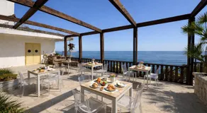 Villa Cliff - Image 2