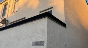 OakHouse- Entire 3 Bedroom Terrace House with Free Parking - Image 5