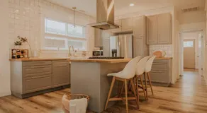 Coastal Elegance Close to Beach & Downtown - Image 2