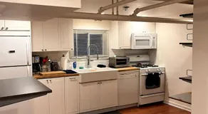 Comfy Garden Suite in Andersonville - Image 5