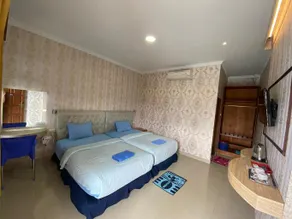 Hotel & Villa Gunung Jempol - Image 2