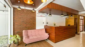 Peridot Hotels Mount Lavinia - Image 2