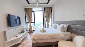 EXPRESSIONZ DESIGNER SUITES Host By AURORA PREMIUM STAY - Image 2